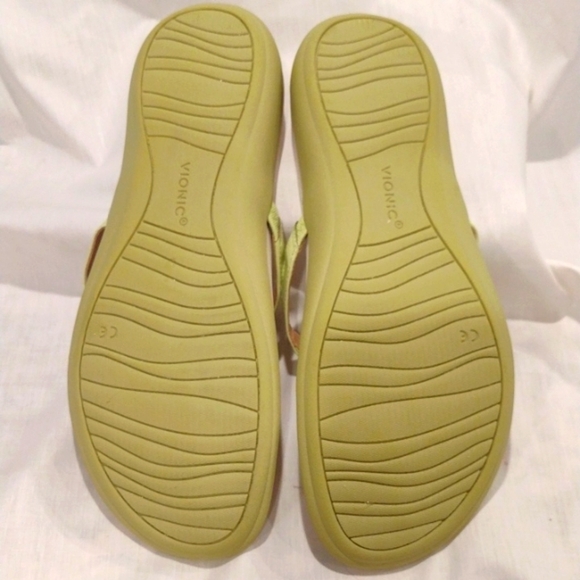 Vionic Women's Raysa Sport Flip Flop Sandal Lime Green NWOT Size 11 - Picture 7 of 8